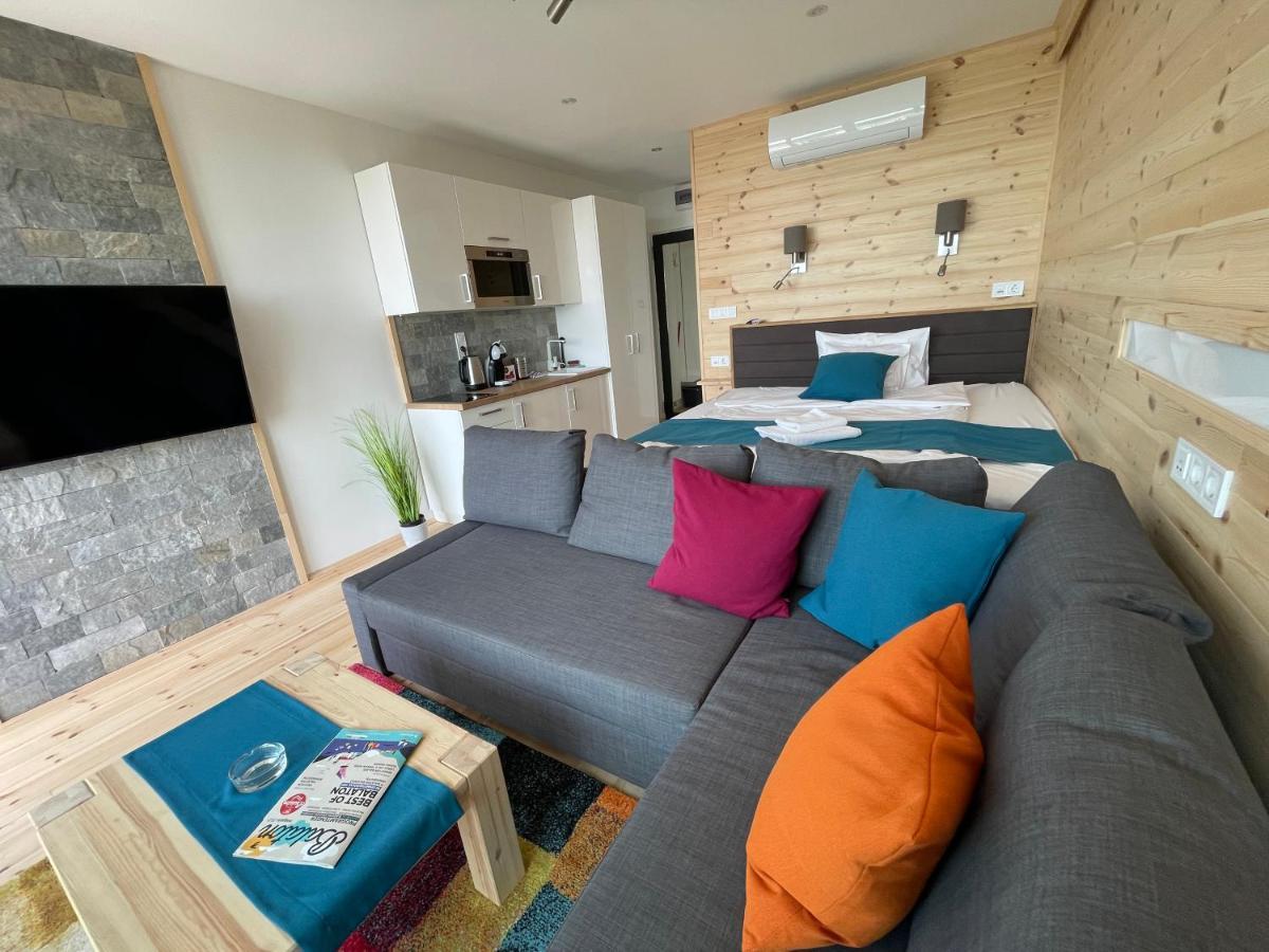 Club Panorama Premium Apartment Alsóörs Екстериор снимка