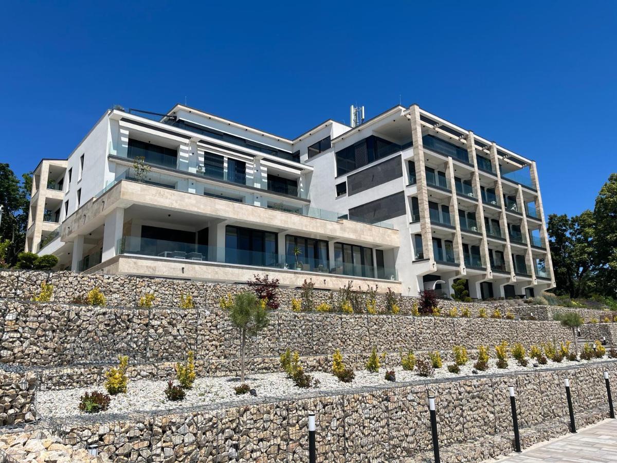 Club Panorama Premium Apartment Alsóörs Екстериор снимка