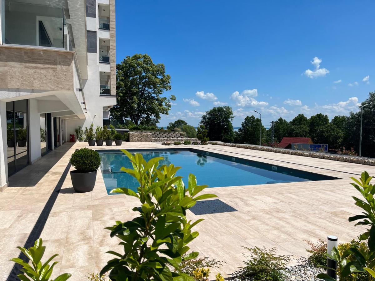 Club Panorama Premium Apartment Alsóörs Екстериор снимка